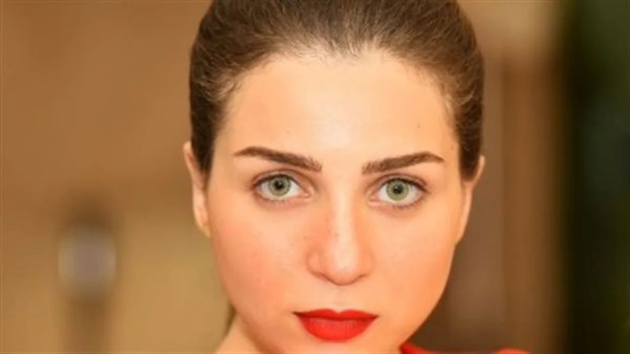 بين 40 مرشحة.. كيف فازت مي عز الدين بدور ابنة يسرا تاريخياً؟